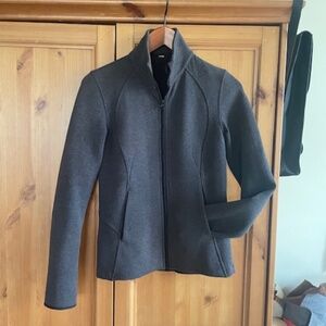 Lululemon Insculpt Jacket Women's size 4